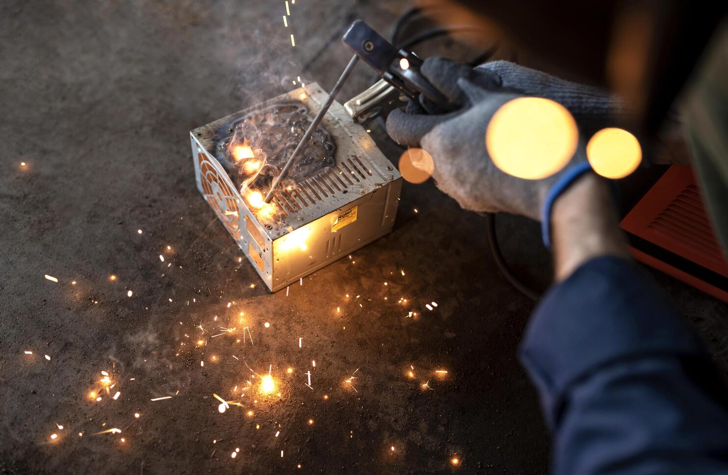 AZKENIK Soluciones Industriales. Innovación y experiencia al servicio de la industria.